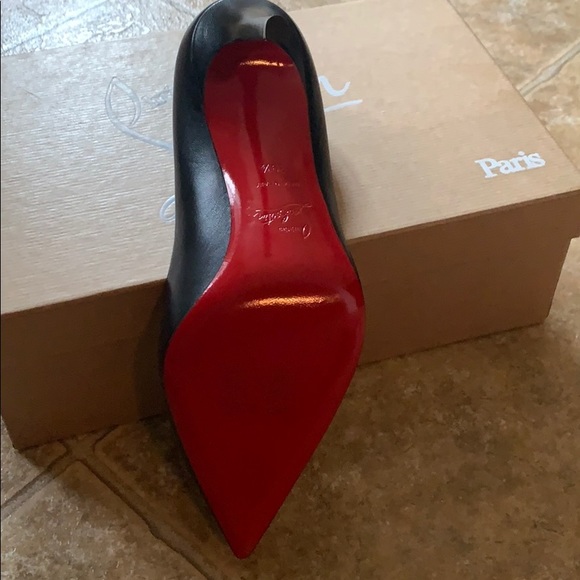 Christian Louboutin - Picture 2 of 13